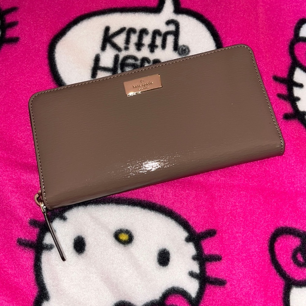 Kate spade patent leather shiny wallet